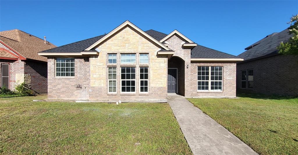 GRAND PRAIRIE Condo: 2923 PRESTON TRL