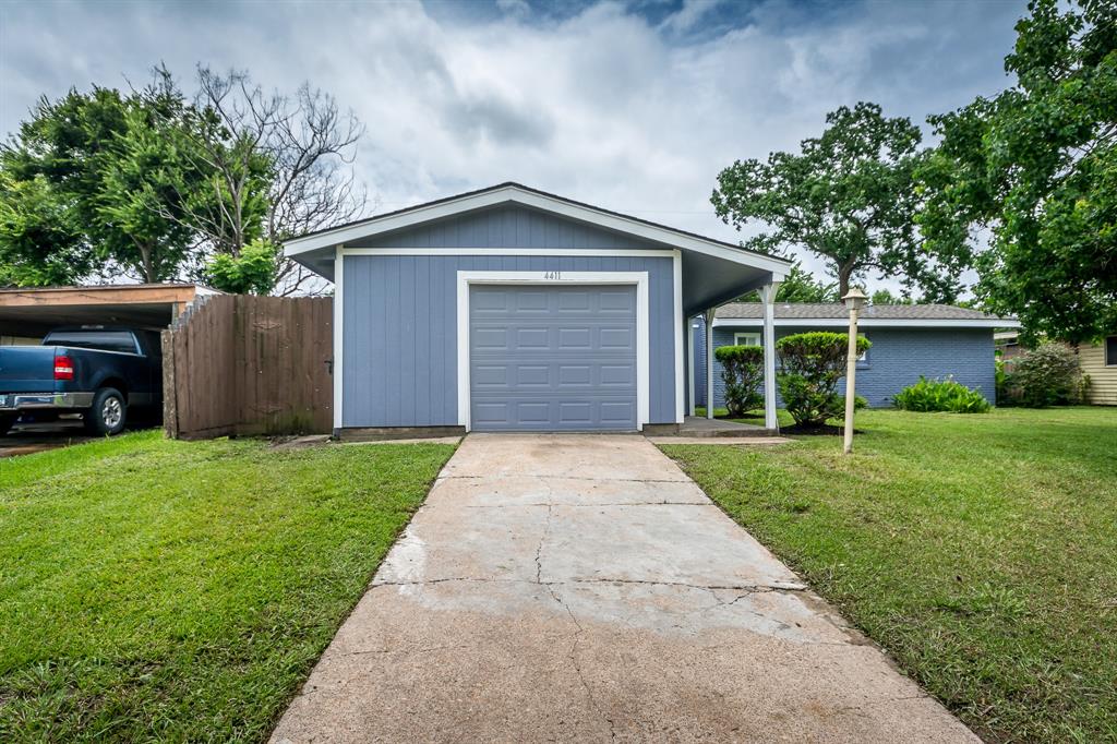 Houston Condo: 4411 Knotty Oaks Trl