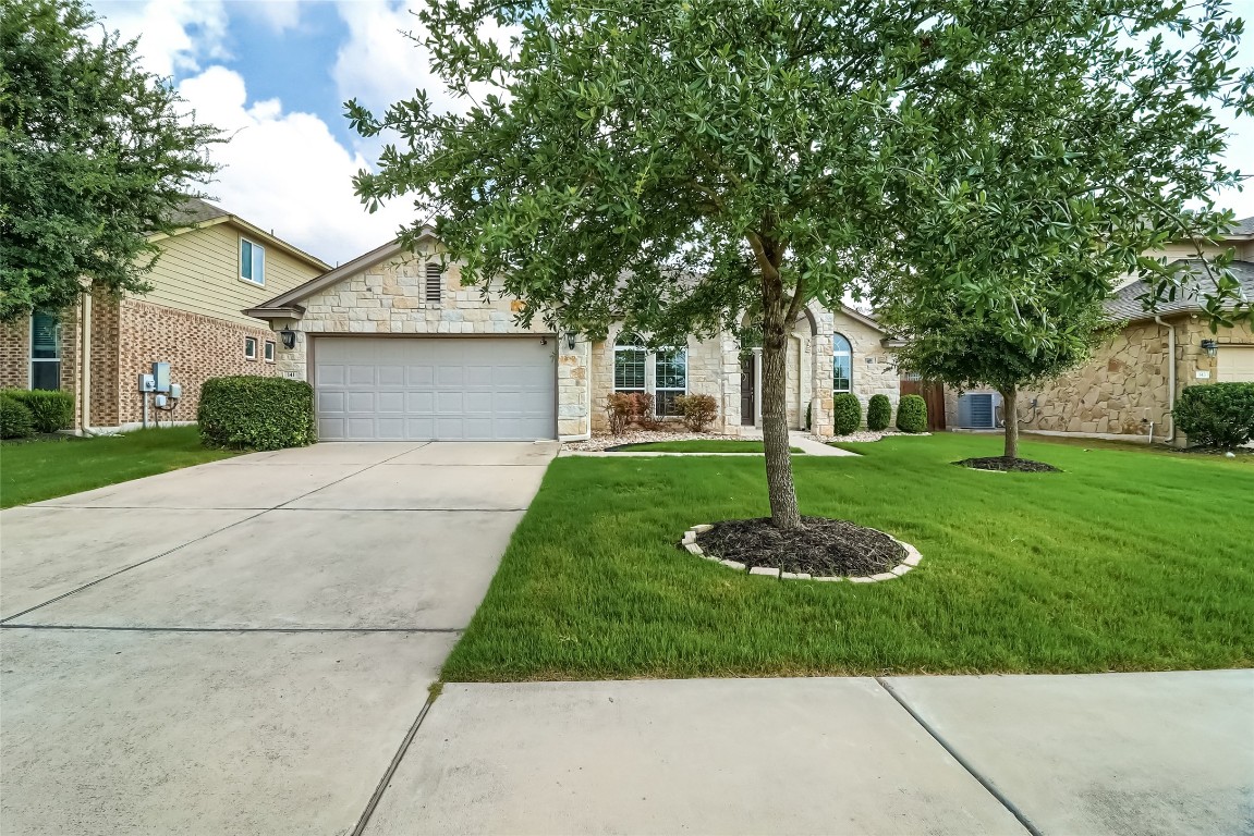 Round Rock Condo: 141 Paul Azinger Dr