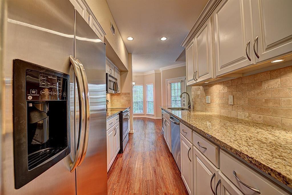 Houston Condo: 1901 Post Oak Park Drive,