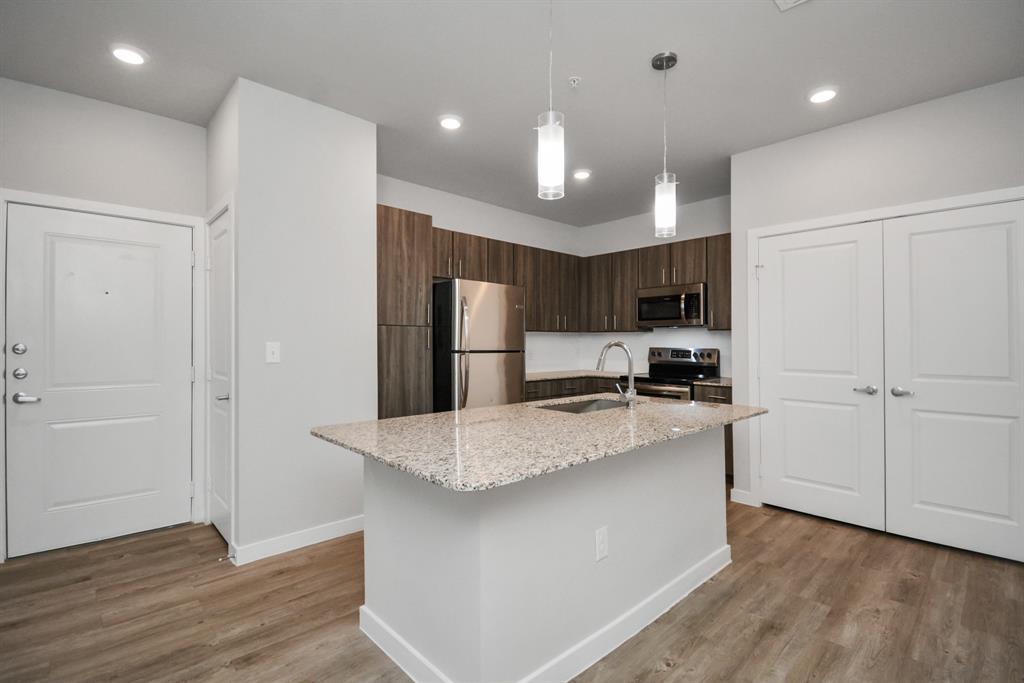 Humble Condo: 14100 Will Clayton Parkway,