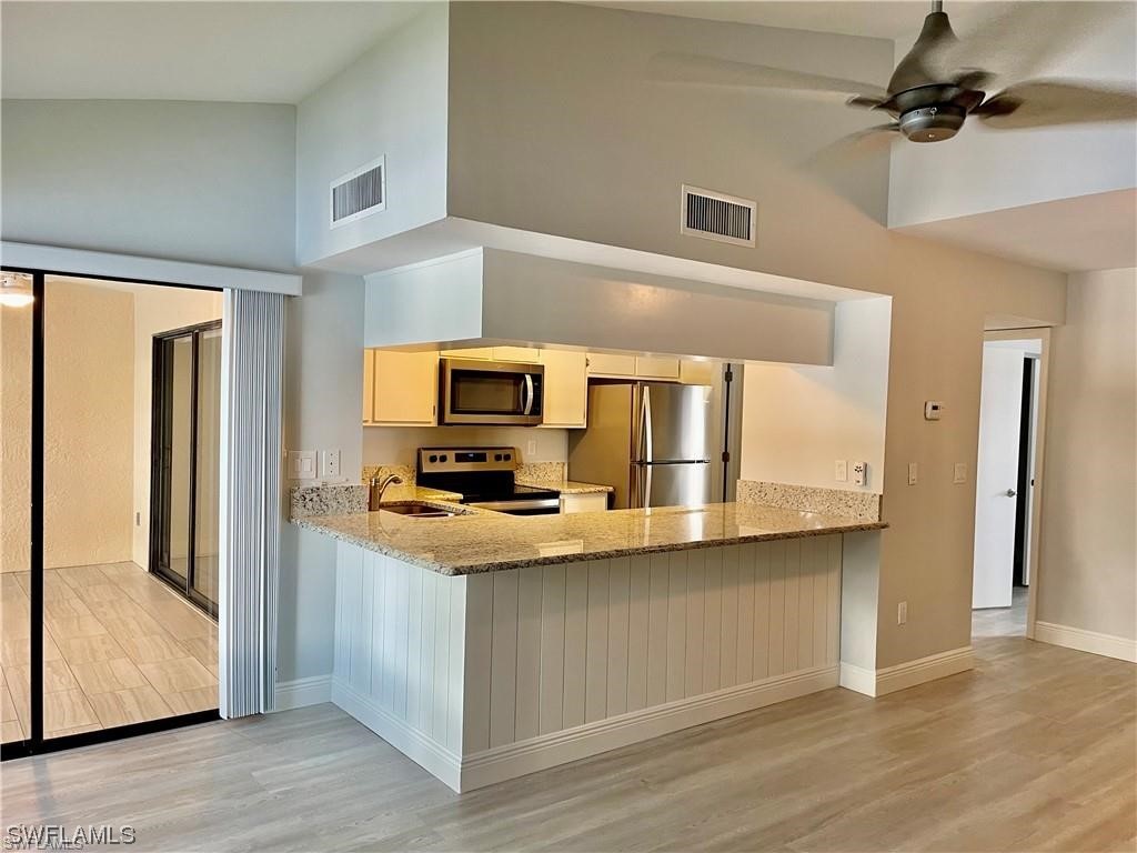 Fort Myers Condo: 5650 Trailwinds Dr