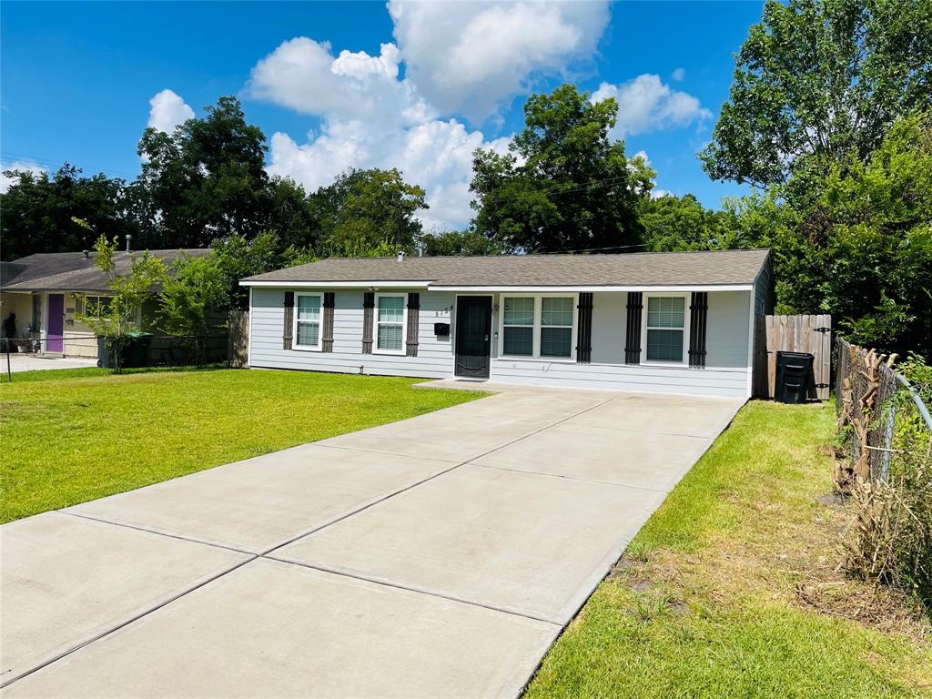 HOUSTON Condo: 8154 SANDHURST DR