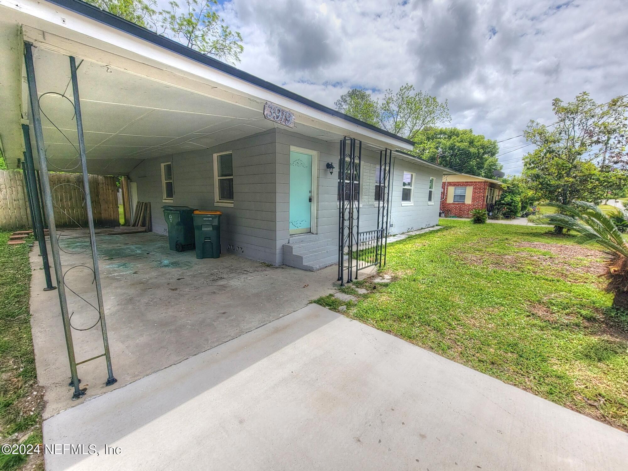 Jacksonville Condo: 3919 Skycrest Dr
