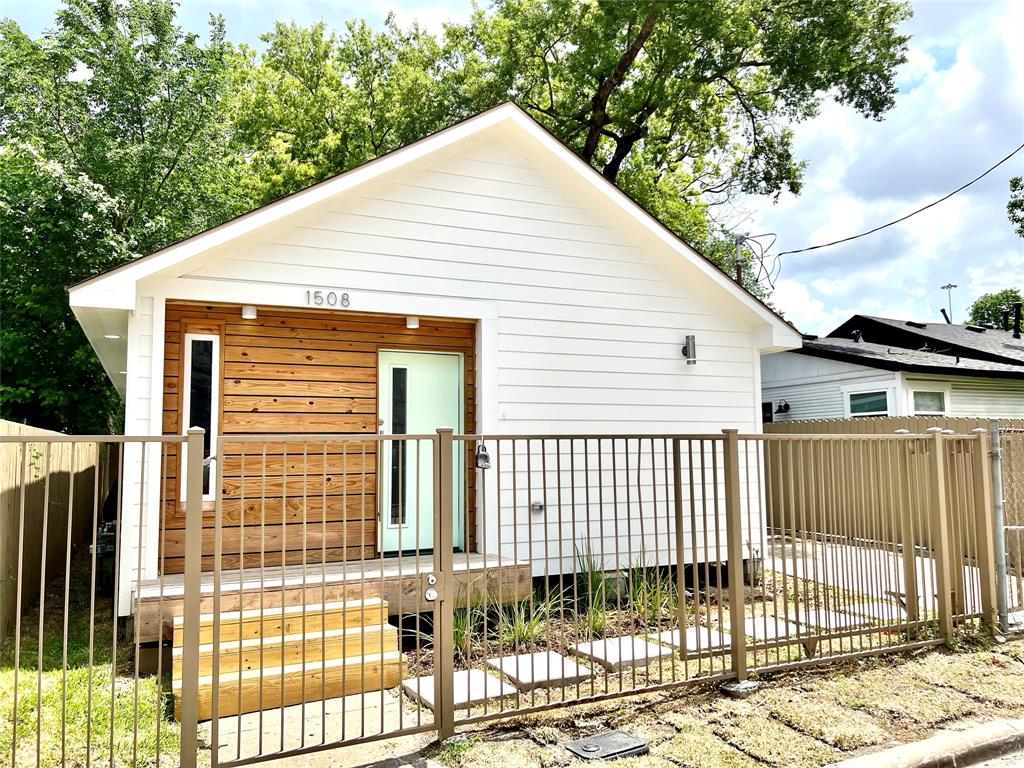 Houston Condo: 1508 Yates St