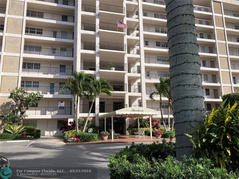 Pompano Beach Condo: 3300 North Palm Aire Dr