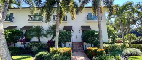 Naples Condo: 872 7th Ave S
