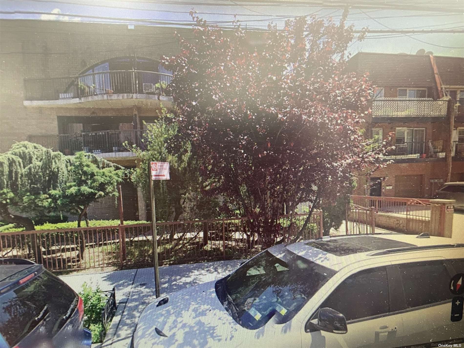 FLUSHING Condo: 14726 ROOSEVELT AVE