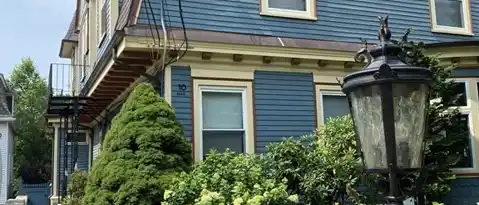 Somerville Condo: 10 Summit Ave