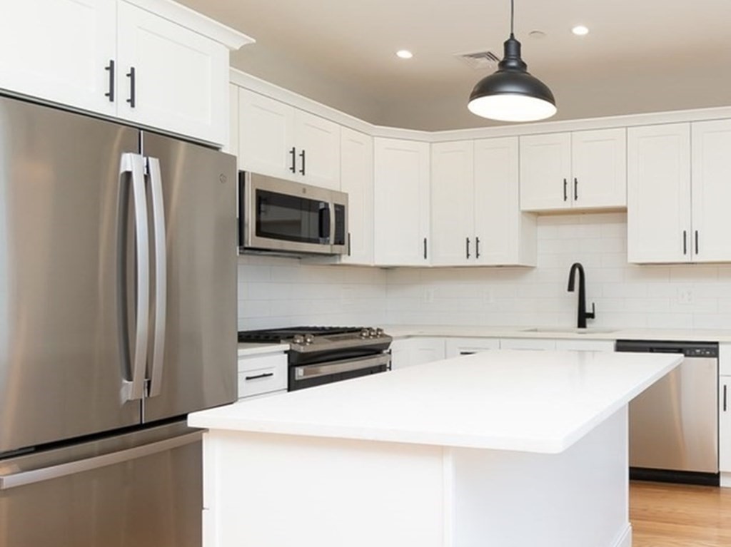 Boston Condo: 123-125 Centre St