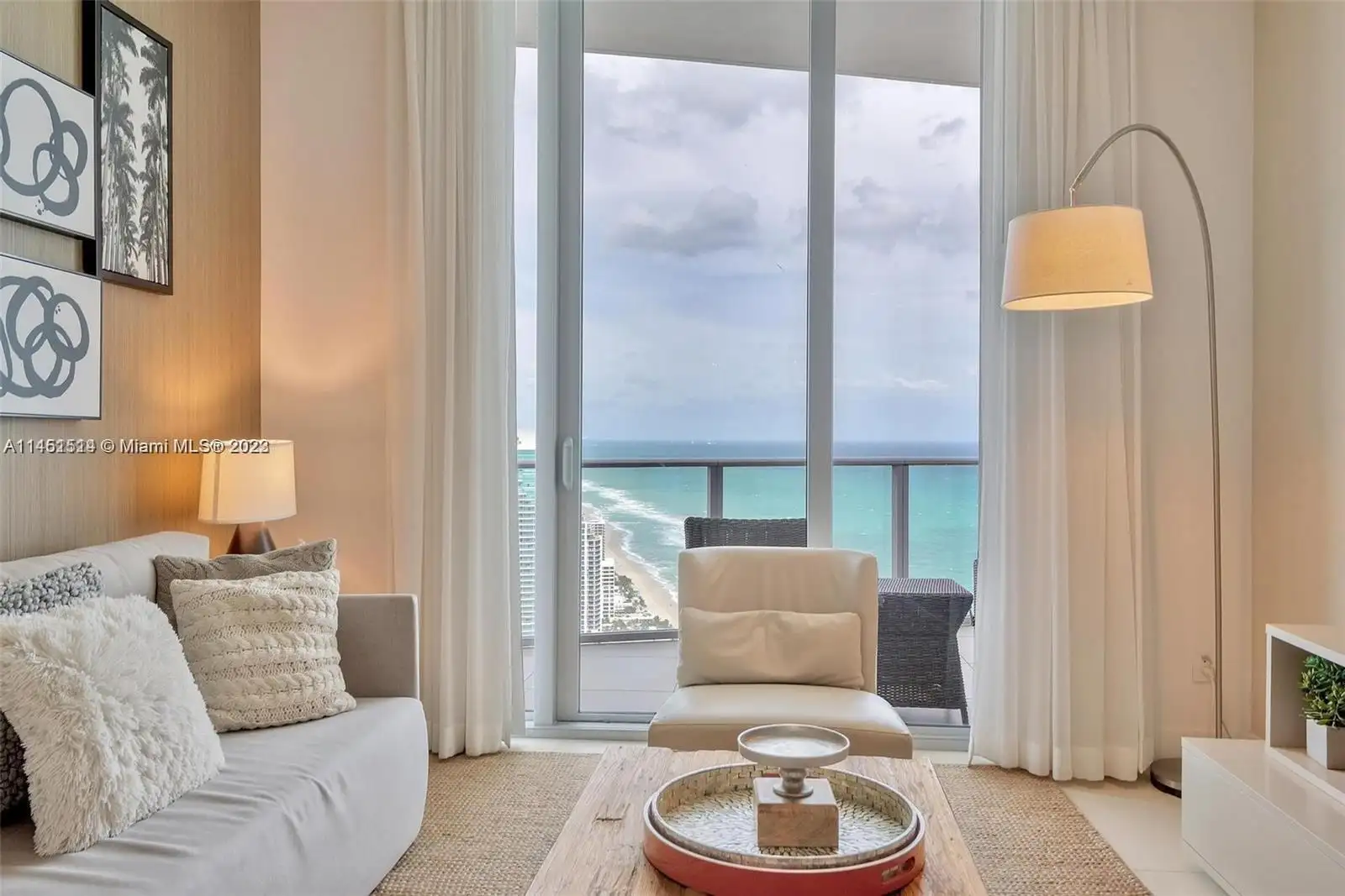 Hollywood Condo: 4111 S Ocean Dr