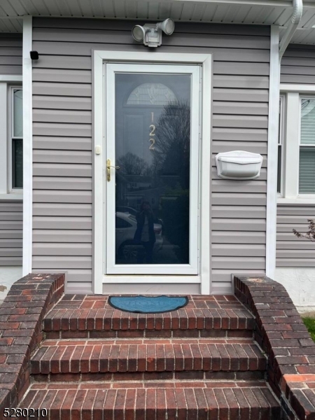 Clifton Condo: 122 Vreeland Ave