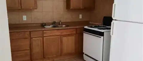 Weatherford Condo: 1011 Vine St