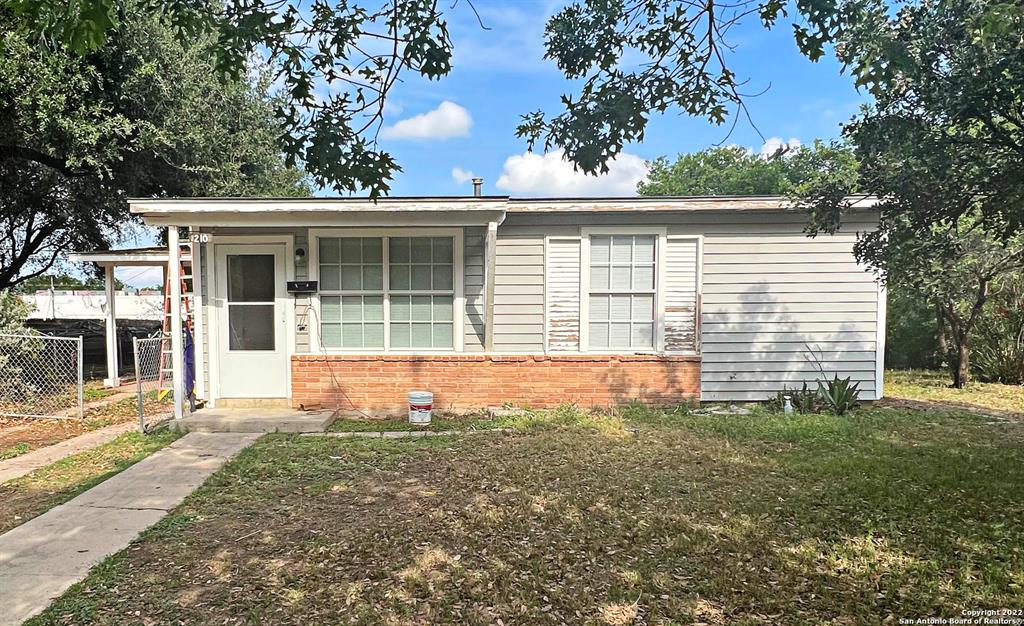 San Antonio Condo: 210 ADELPHIA AVE