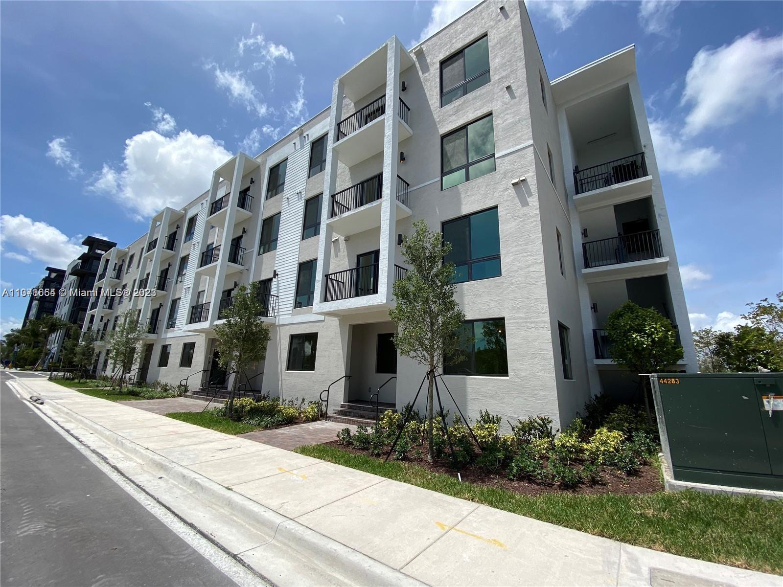Doral Condo: 8363 Northwest 41st St