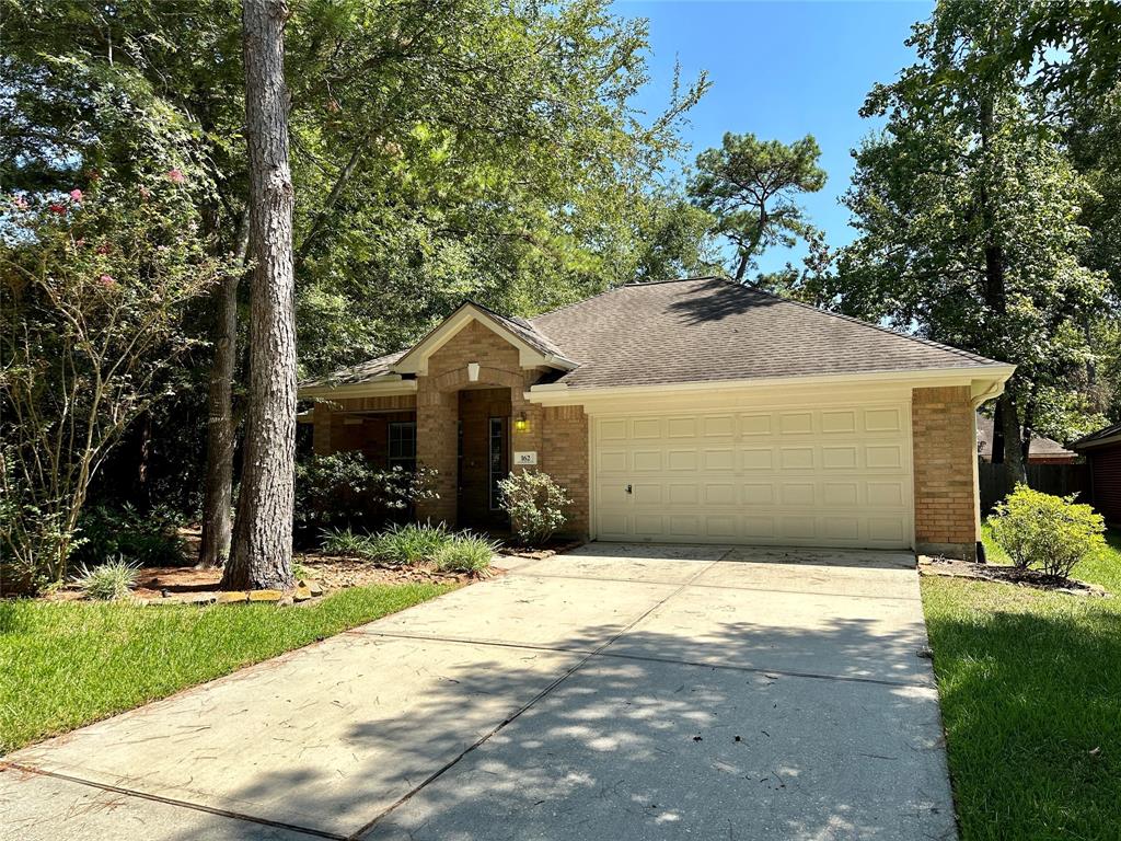 The Woodlands Condo: 162 North Wynnoak Cir