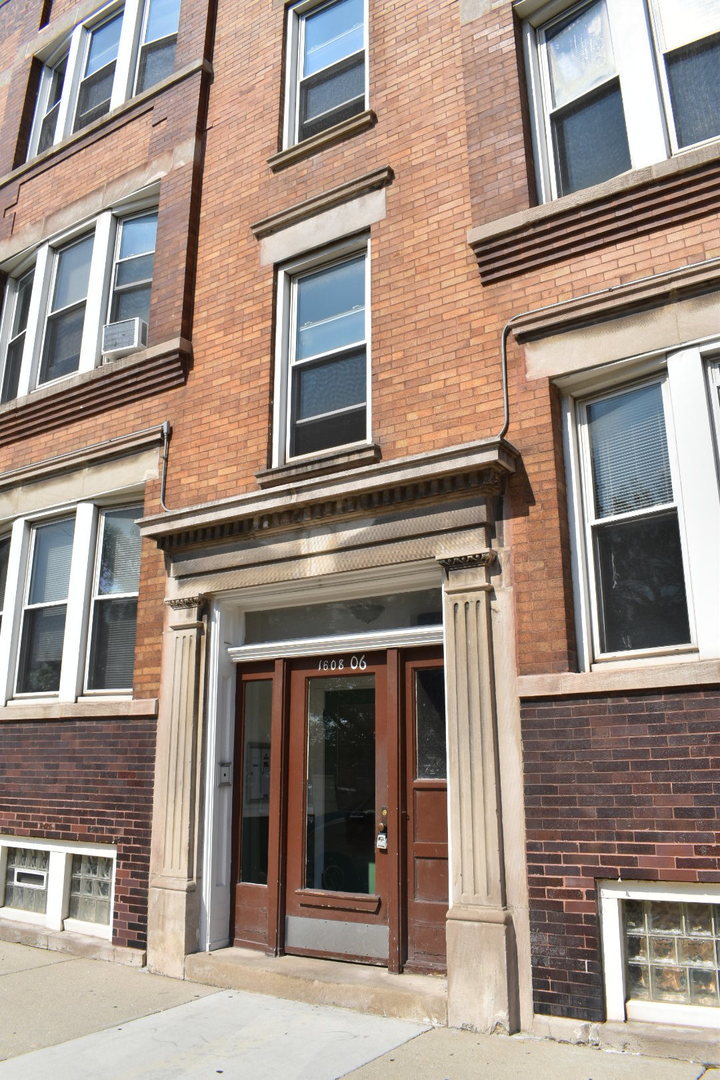 Chicago Condo: 1606 West Nelson St