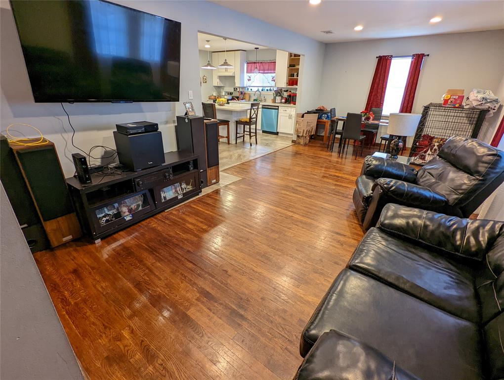 Houston Condo: 4604 Gunter St