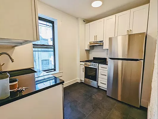 New York Condo: 1392 Madison Ave