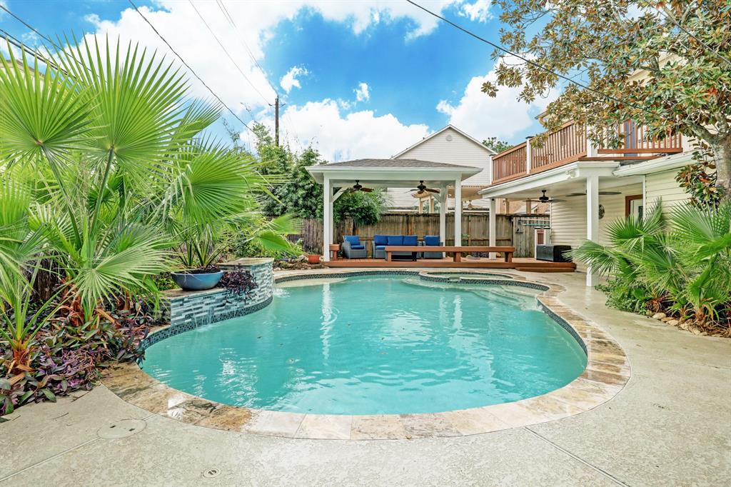 Bellaire Condo: 1218 Howard Ln