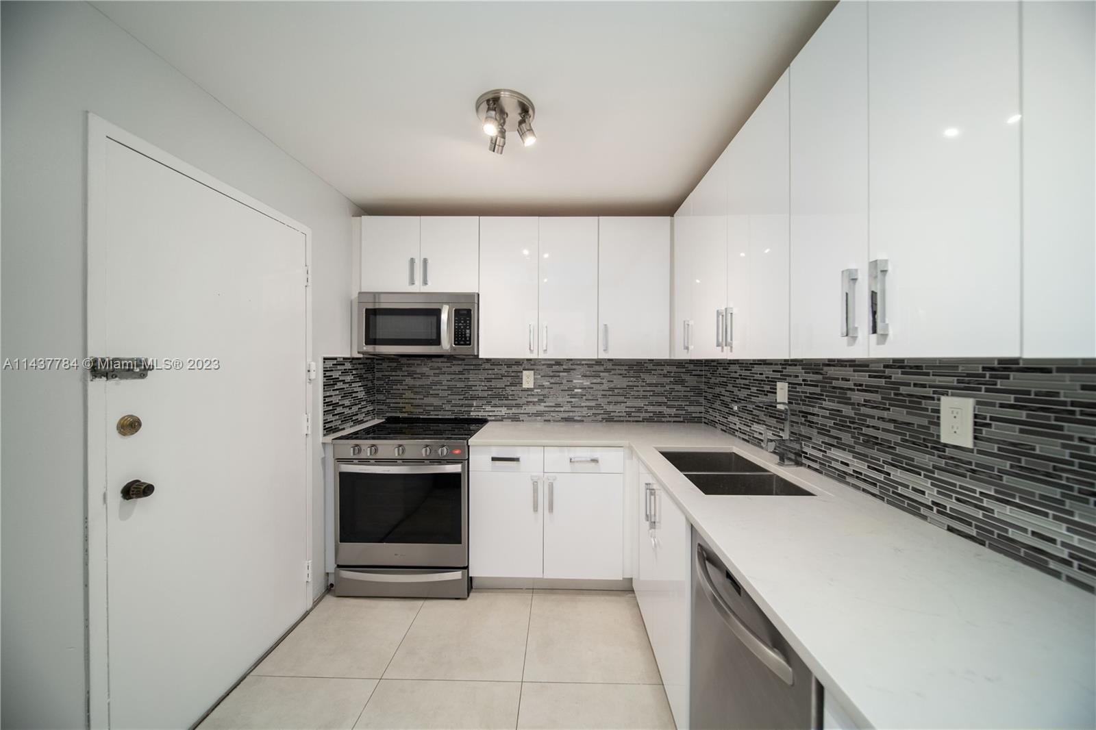 North Miami Beach Condo: 16710 Northeast 9th Ave