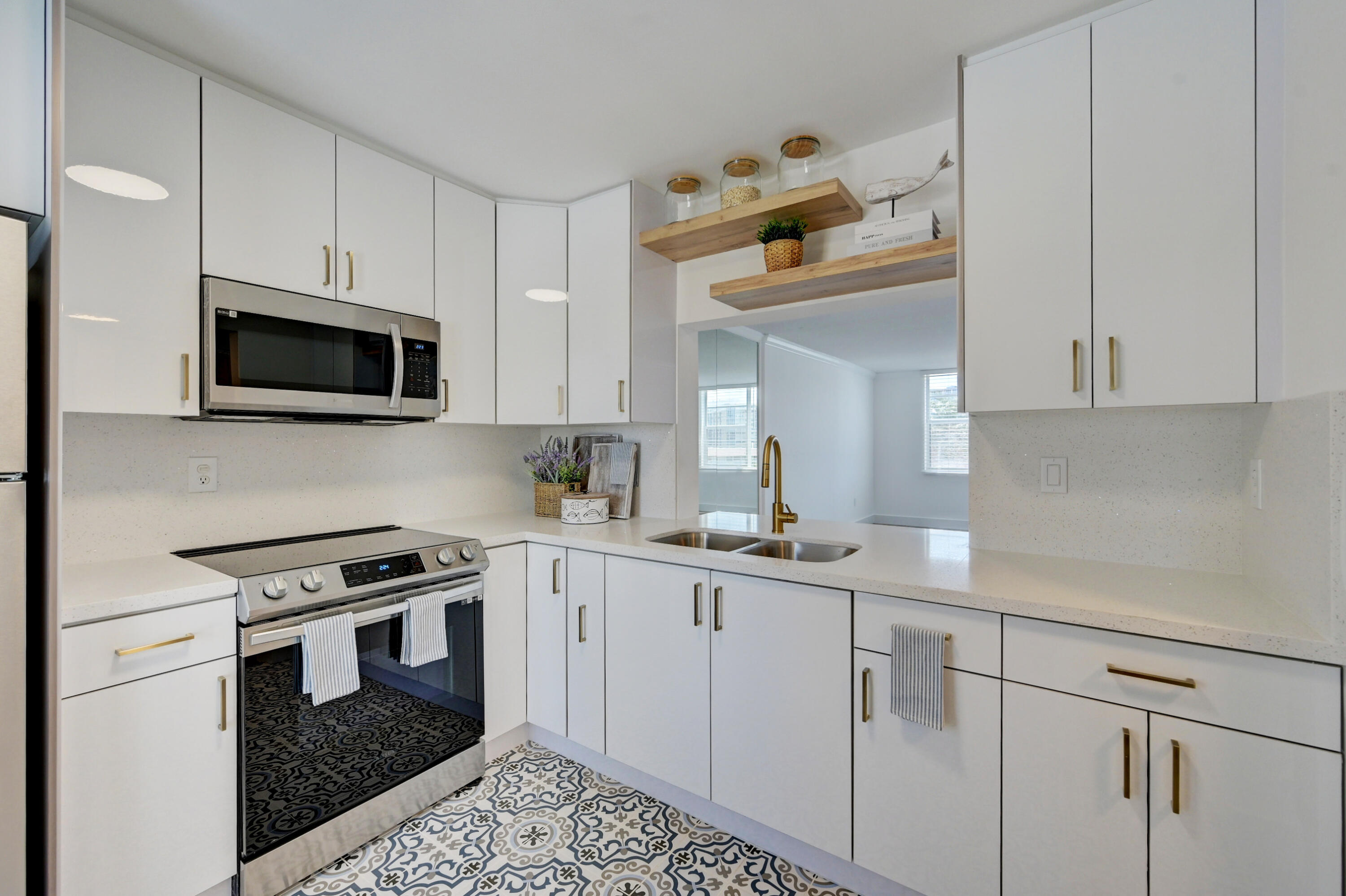 Hallandale Beach Condo: 1893 South Ocean Dr