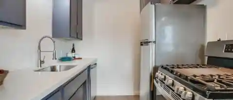 Long Beach Condo: 900 Alamitos Ave