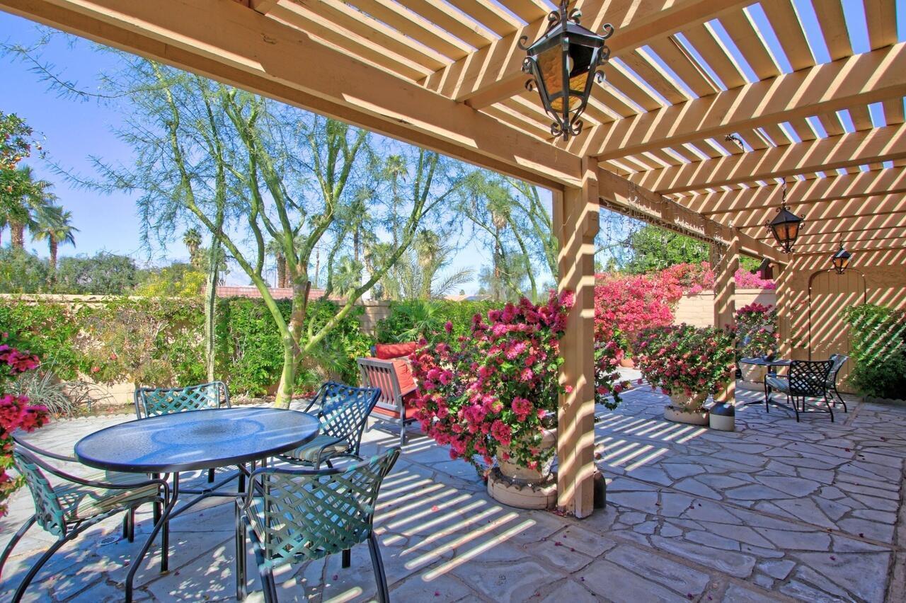 Palm Desert Condo: 44149 Elba Ct
