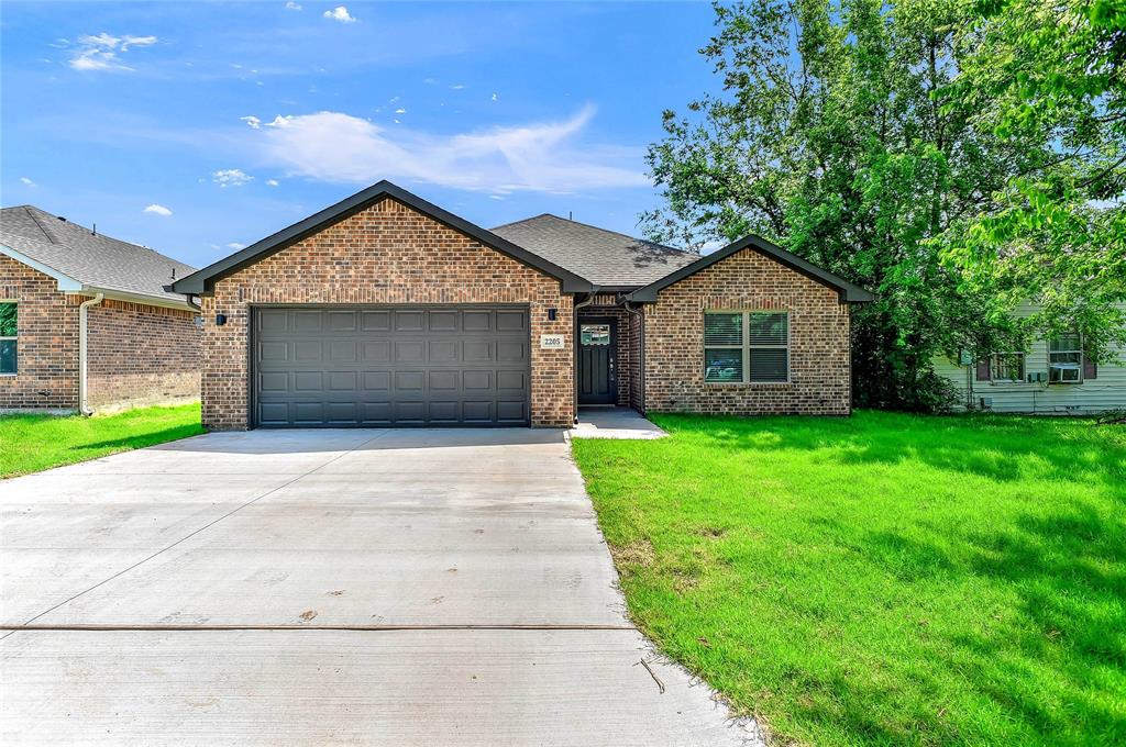 Sherman Condo: 2205 North Hickory St