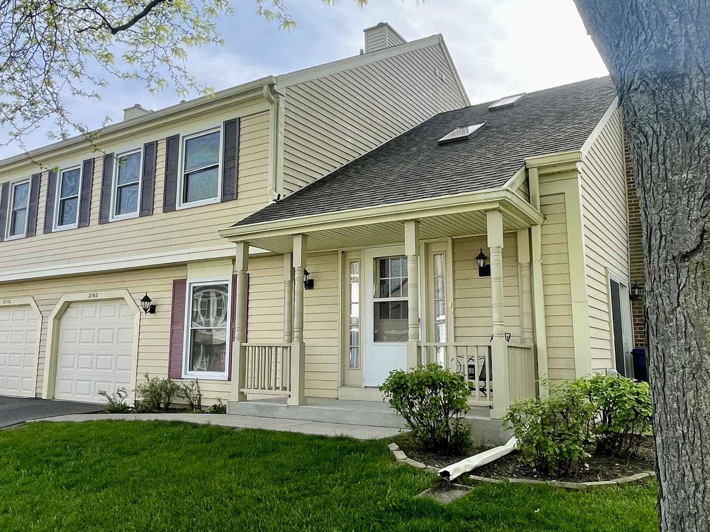 Schaumburg Condo: 2760 College Hl Cir