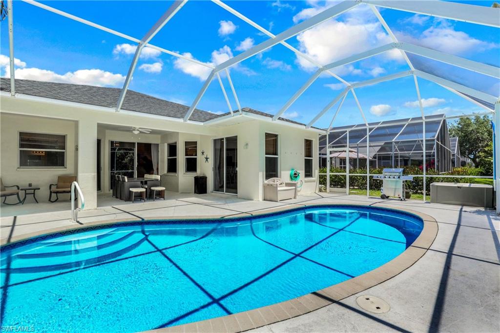 Naples Condo: 697 Crossfield Cir