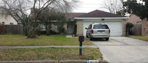 Houston Condo: 10110 Trade Winds Dr
