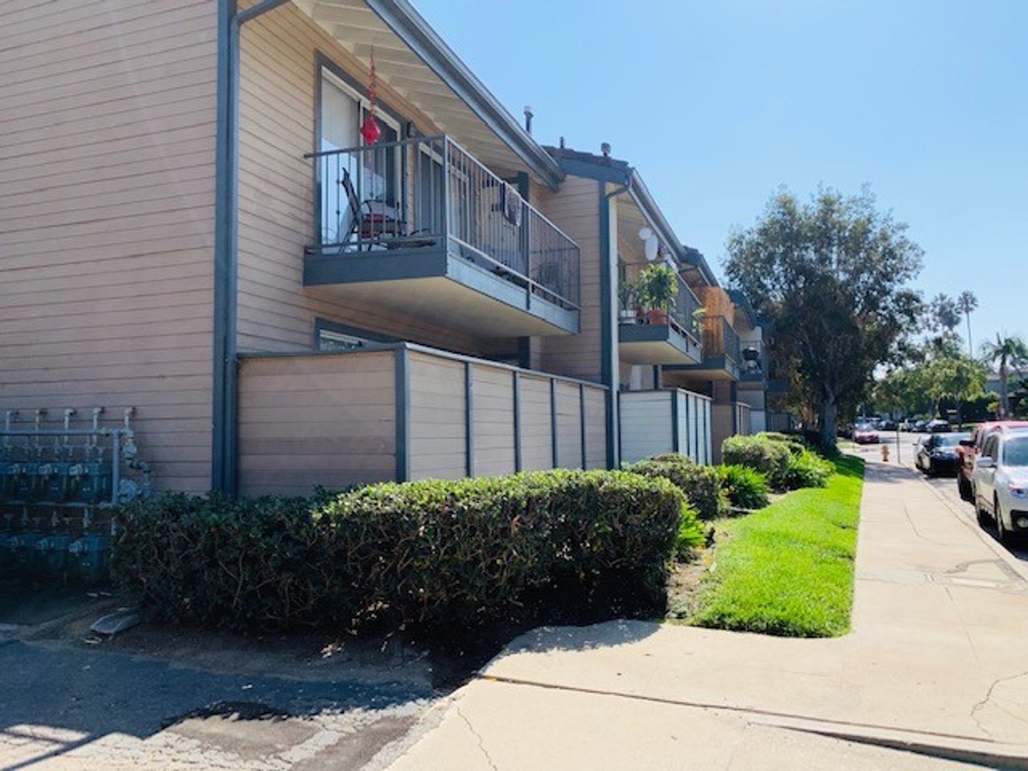 Long Beach Condo: 5401 E Anaheim Rd