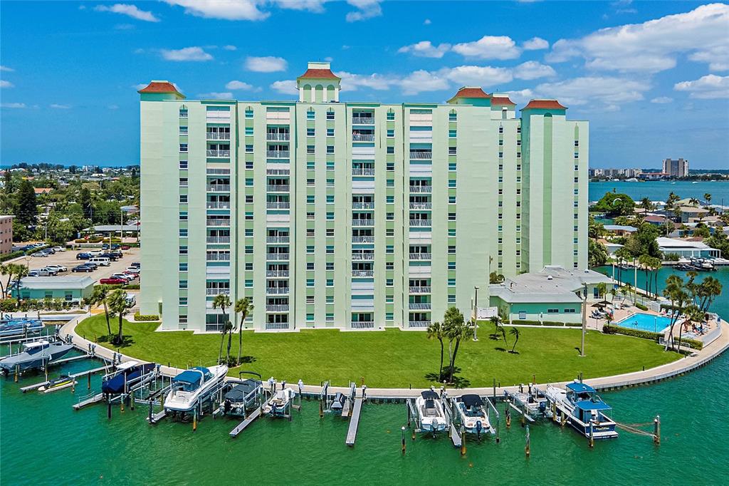 St Pete Beach Condo: 420 64th Ave