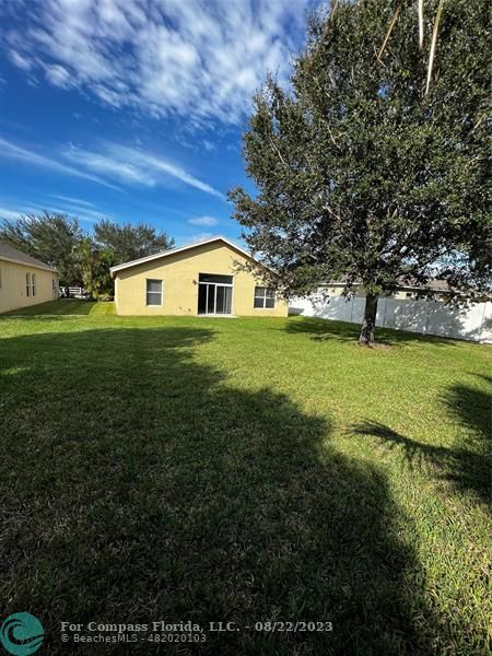 Vero Beach Condo: 420 Lexington Blvd Southwest