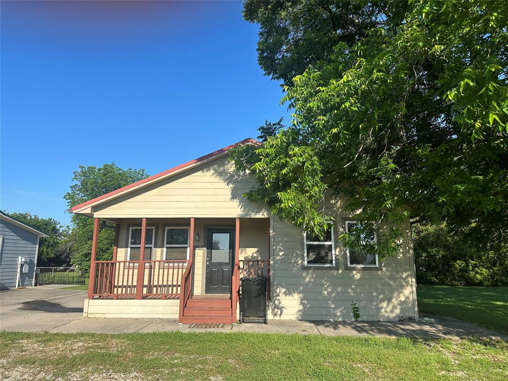 Lone Oak Condo: 306 College St