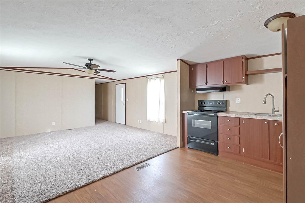 Dayton Condo: 9545 Private Rd 683