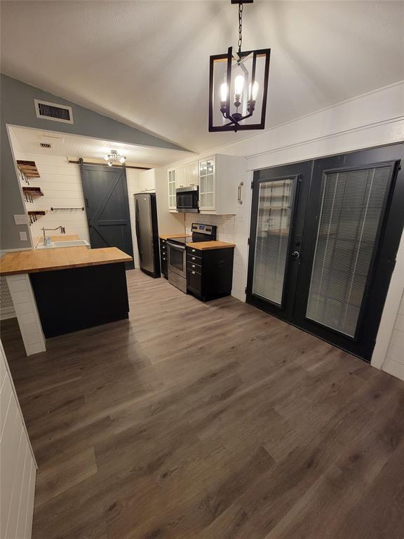 ARLINGTON Condo: 3902 GLEN Knl CT