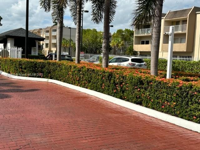 Miami Condo: 7775 Southwest 86th St