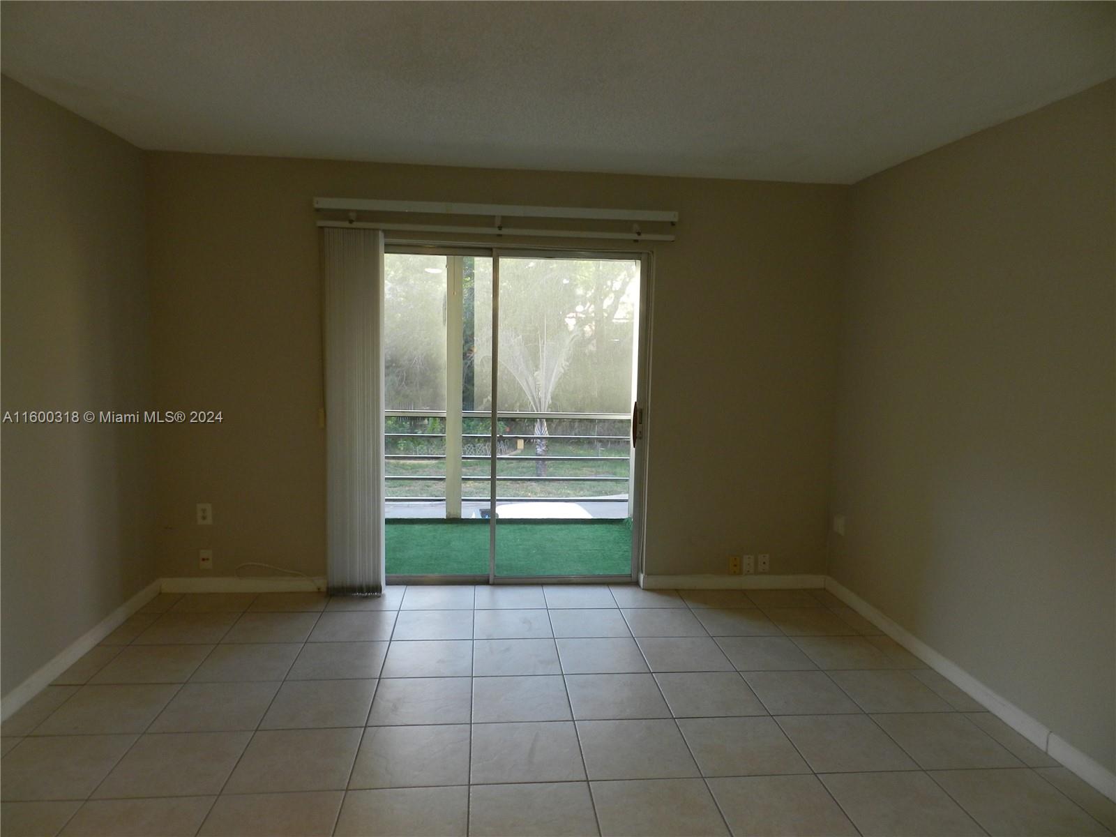 Deerfield Beach Condo: 4334 Northwest 9th Ave