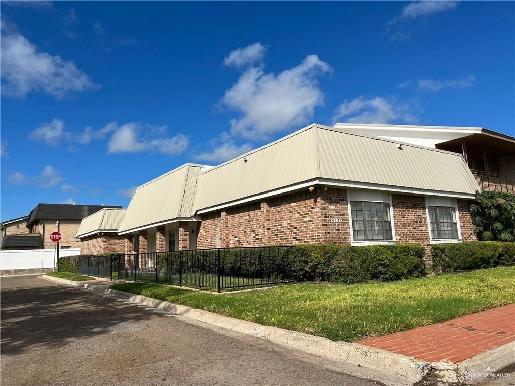 McAllen Condo: 2100 South 5th St