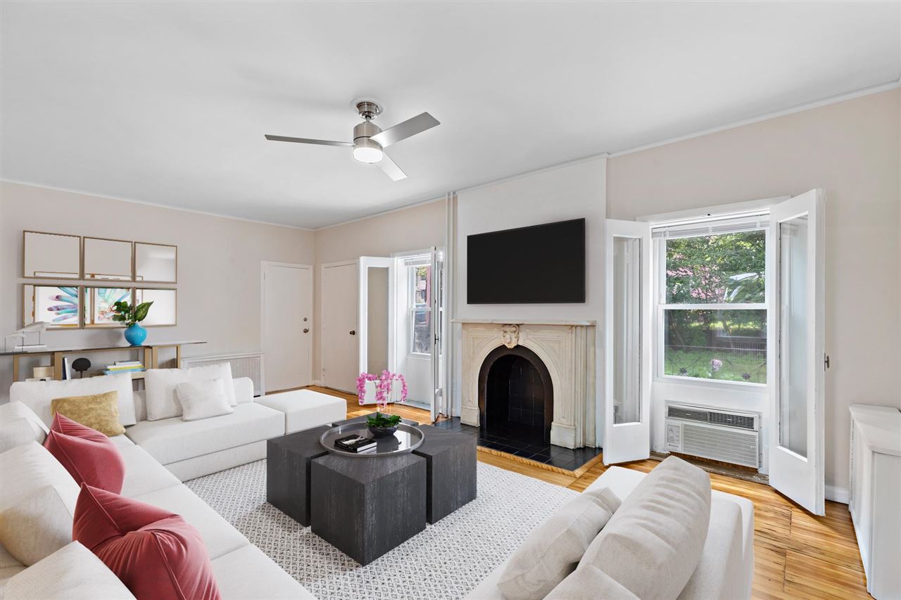 Weehawken Condo: 710 Boulevard East