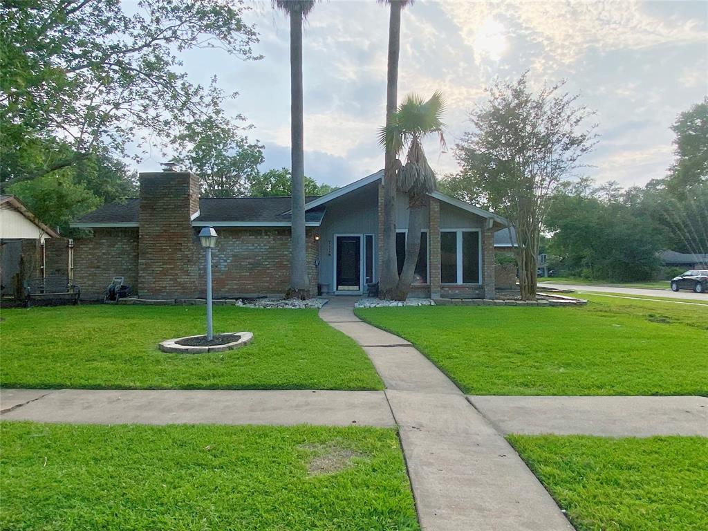 El Lago Condo: 1515 Lake Bank Ct