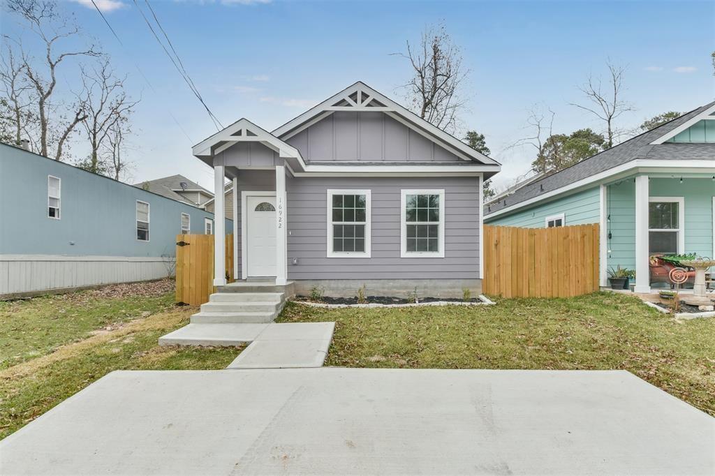 Montgomery Condo: 16922 W Hammon