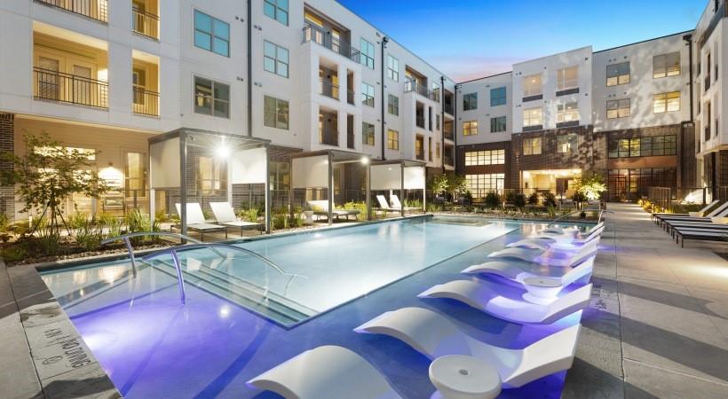 Houston Condo: 609 Waverly St