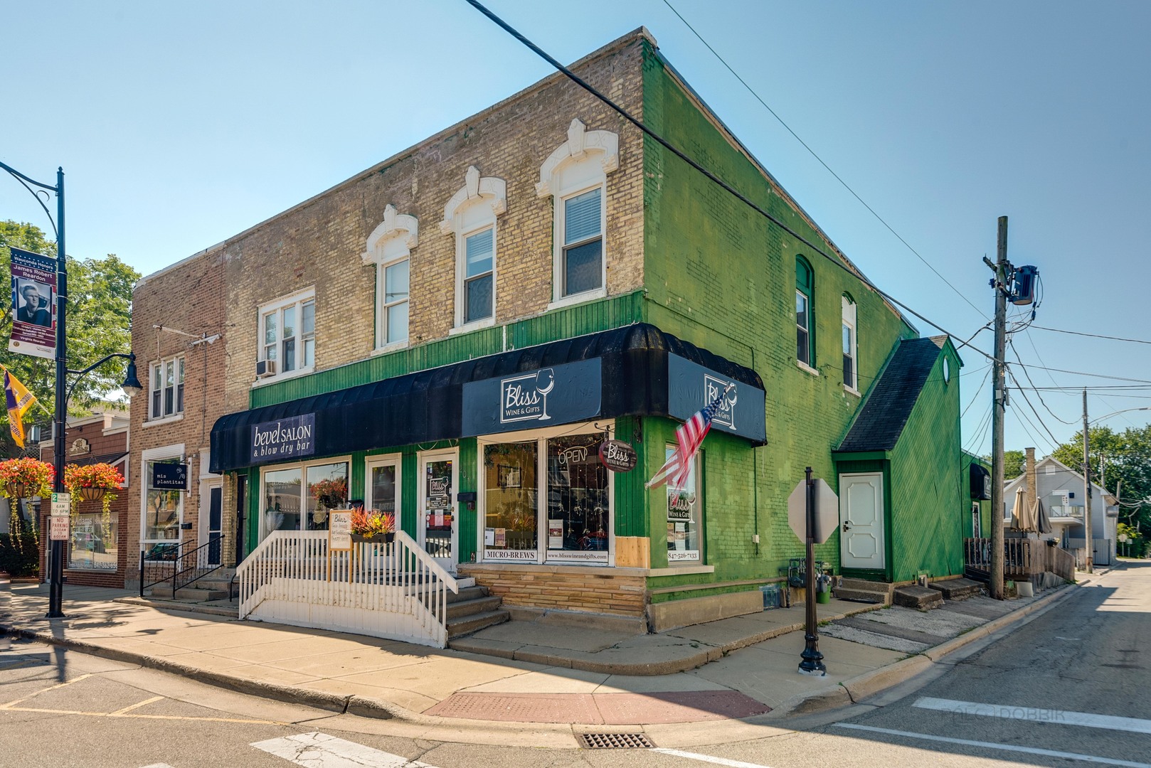 Wauconda Condo: 201 South Main St