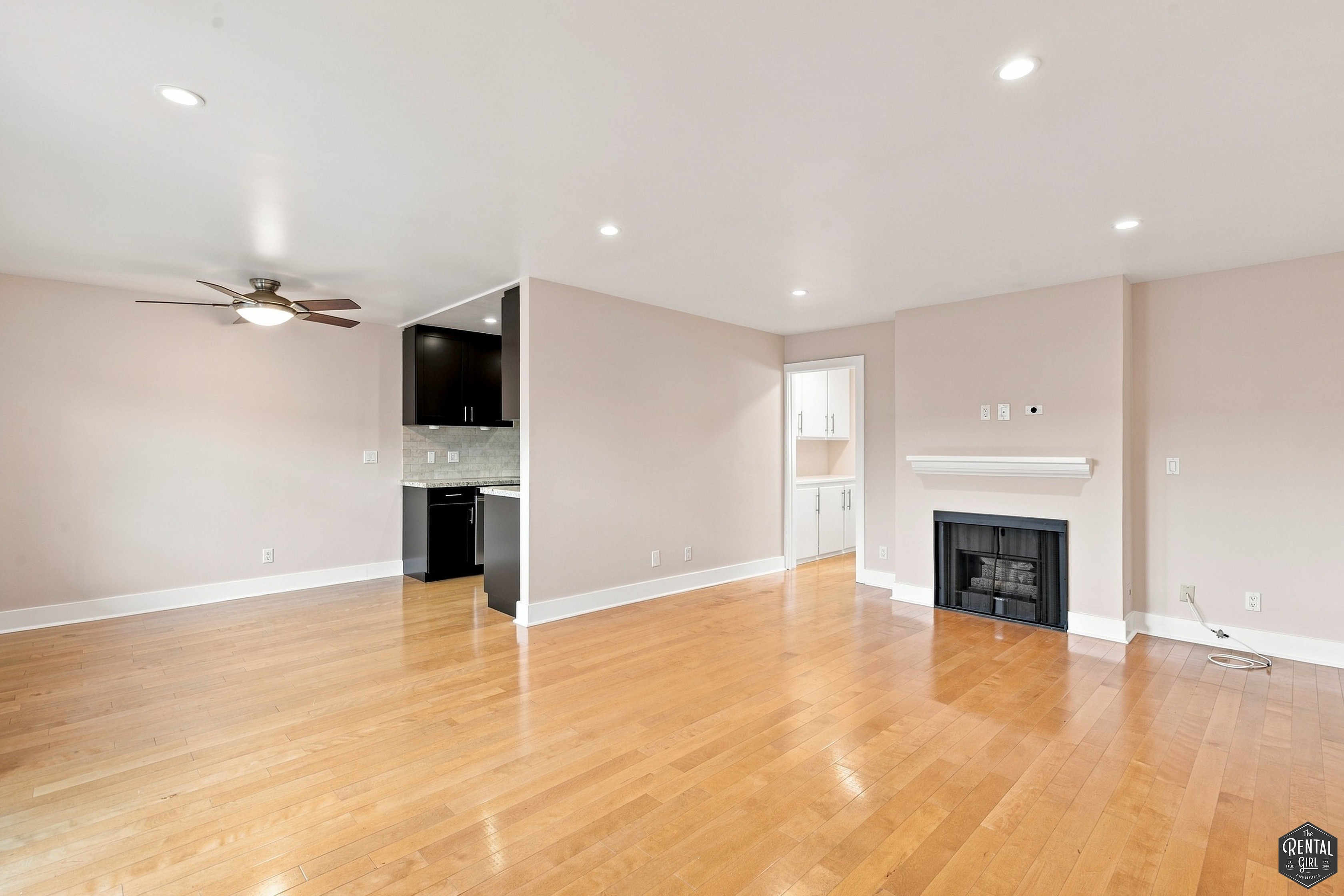 Los Angeles Condo: 3131 S. Canfield Ave