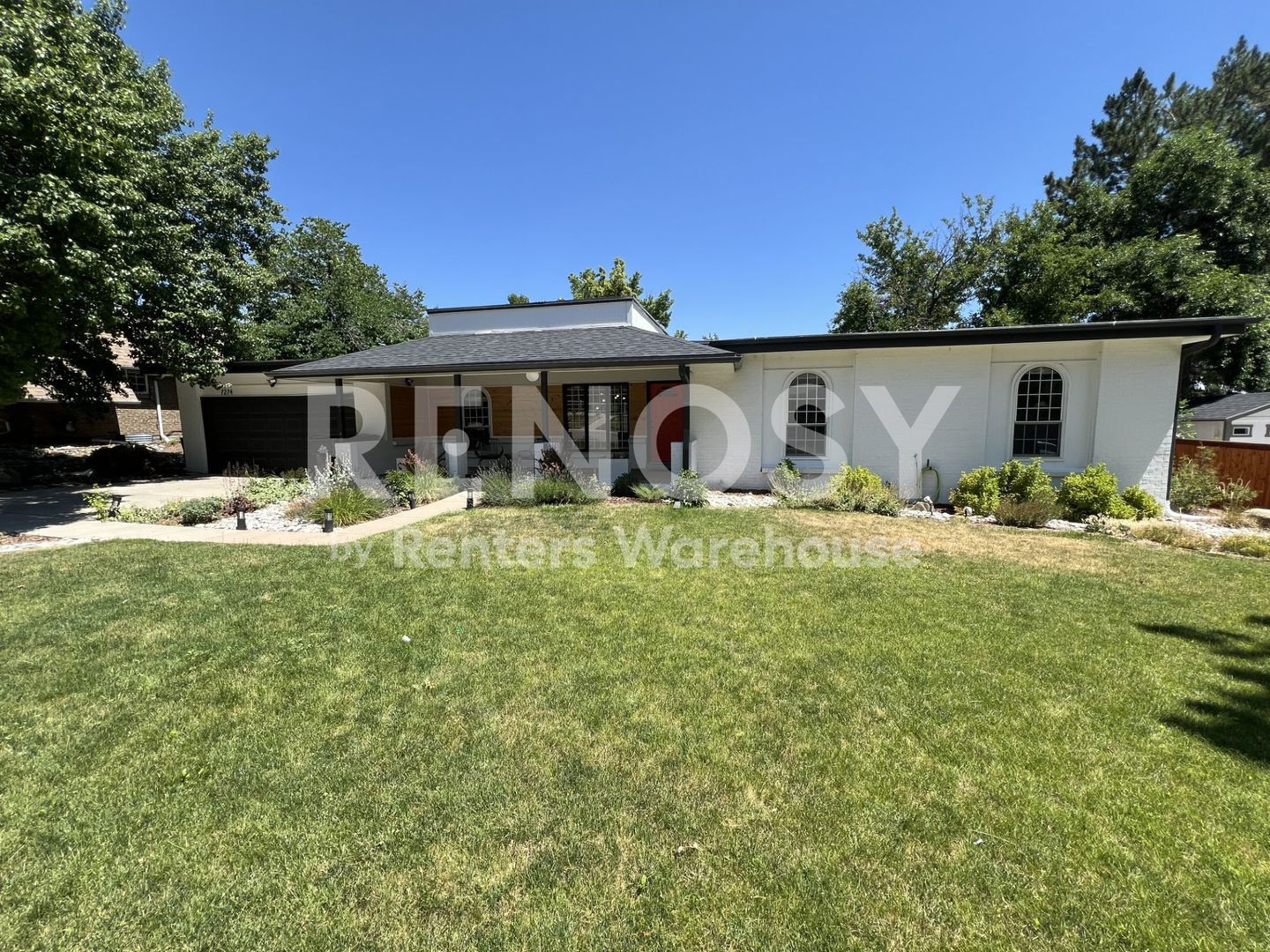 Littleton House: 7274 S Chase Way