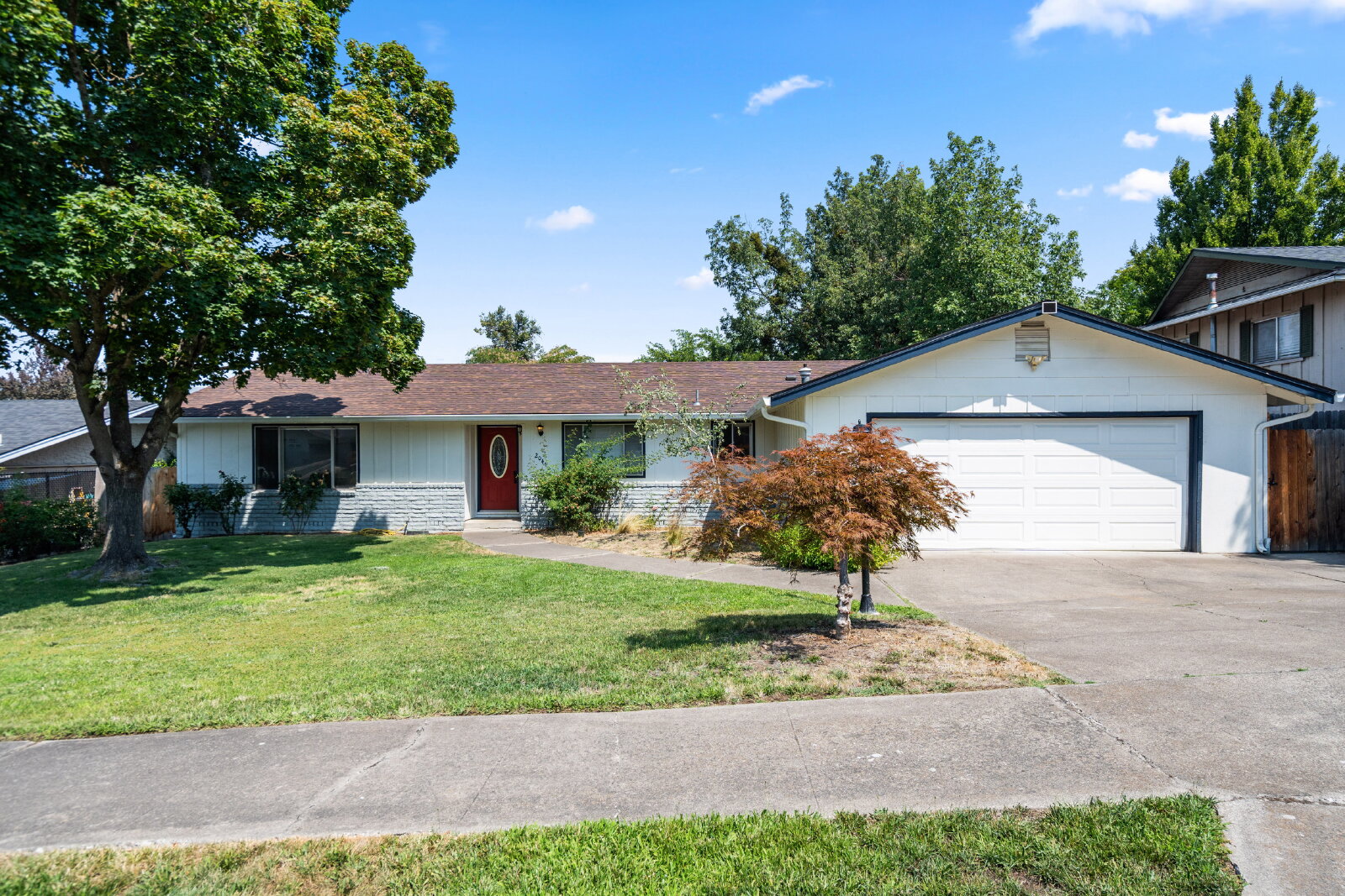 Medford House: 2041 Hybiscus St