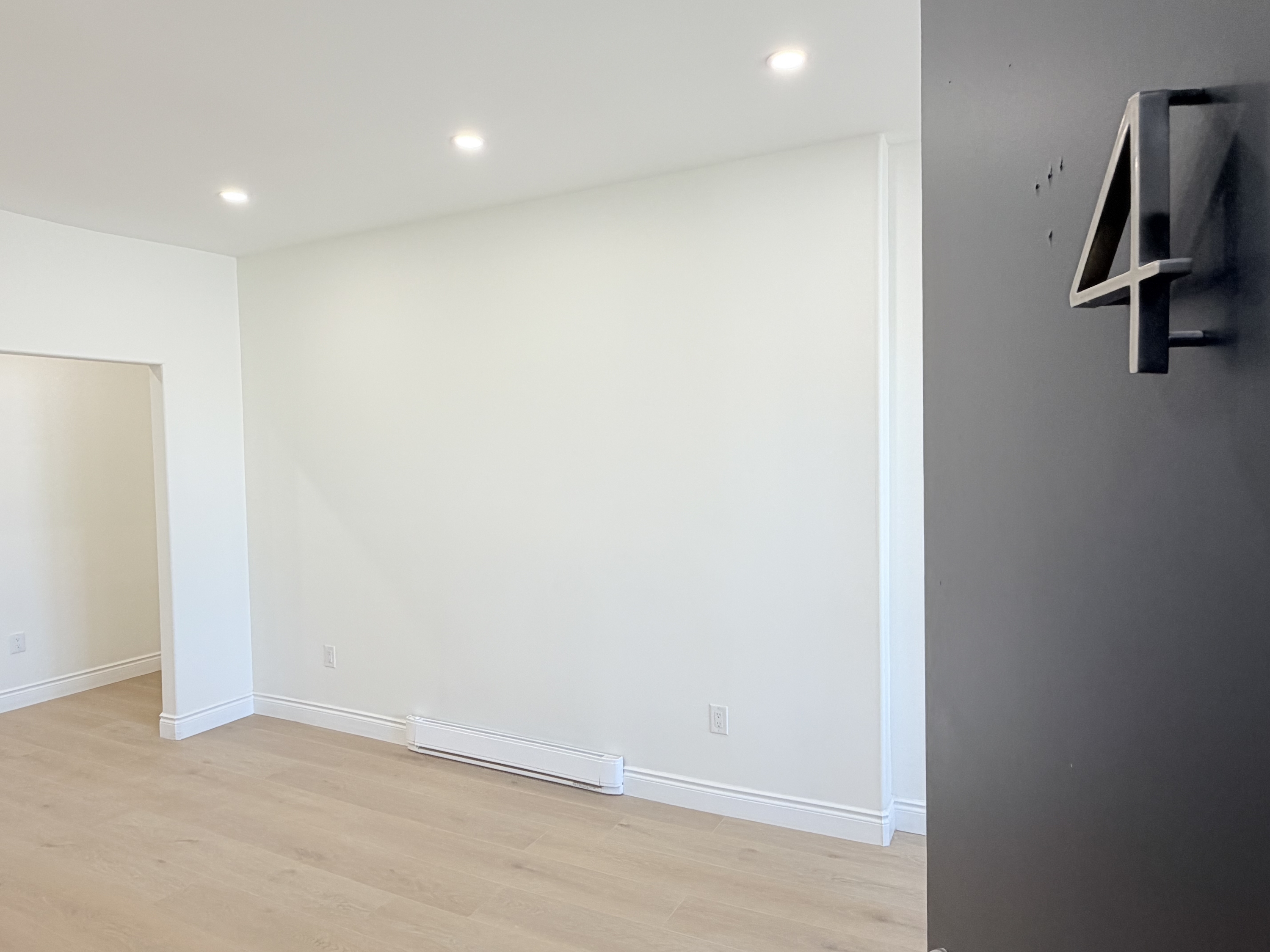 Windsor Condo: 691 Ouellette Ave